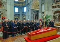 Lula e comitiva brasileira chegam ao Vaticano para funeral do Papa Francisco imagem