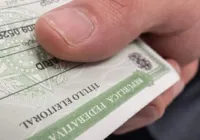 Mais de 5,3 milhões de eleitores terão título cancelado, diz TSE imagem
