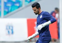 Marcos Felipe celebra triunfo como melhor em campo no clássico Ba-Vi imagem