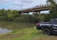 Menino de 5 anos morre após ser jogado de ponte pelo pai imagem