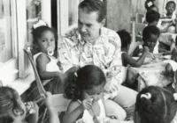 Mesmo sem nunca ter sido pai biológico, Divaldo Franco adotou quase 700 filhos imagem