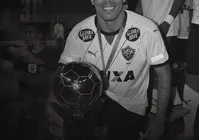 Morte de ex-jogador do Vitória gera preocupação sobre câncer imagem