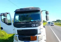 Motorista é feito refém durante assalto a caminhão-tanque na BR-324 imagem