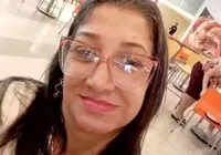 Mulher é morta por dupla em moto quando chegava em casa imagem
