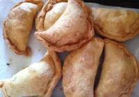 Mulher envenena pasteis e mata 40 membros de facção criminosa imagem
