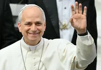 Novo papa se reúne pela 1ª vez com jornalistas no Vaticano