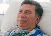 Paciente de ELA, escritor desafia doença rara e lança livro emocionante imagem