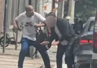 Policial finge se render, reage a tentativa de assalto e mata bandido imagem