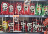 Preço em alta: café fica atrás de grades antifurto em supermercados imagem