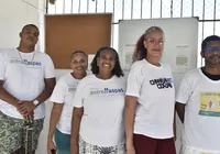 Projetos sociais 'salvam as dores' da capital baiana imagem
