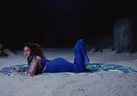 Rachel Reis lança novo disco e dá início a nova era de MPB com axé imagem