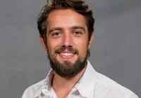 Rafael Cardoso confessa ter compulsão sexual: "Ficava descontrolado" imagem