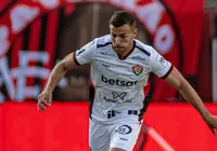 Raúl Cáceres se cobra e aposta no trabalho para virar chave do Vitória imagem