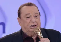 Raul Gil desabafa na Globo sobre demissão do SBT: "preconceito" imagem