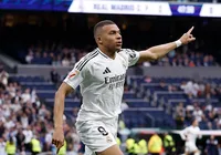 Real Madrid sofre, mas vence o Celta e encosta na liderança de La Liga