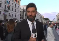 Repórter da Globo leva invertida ao vivo durante programa imagem
