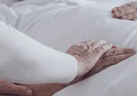 Saiba o que fazer se um familiar morrer dentro de casa imagem
