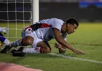 Sem pontaria: Vitória precisa de 30 finalizações para marcar um gol imagem