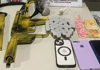 Suspeitos trocam tiros com a PM e deixam submetralhadora para trás imagem