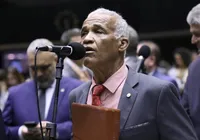 VÍDEO: deputado baiano canta louvor na Câmara antes de votação imagem