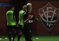 Vasco foi 'vítima' de Erick em primeira passagem no Vitória; relembre imagem
