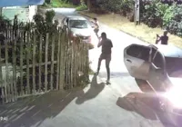 Vídeo: Três homens armados anunciam assalto e roubam carro em Cassange imagem