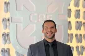 CBF em crise, clubes instáveis e o dilema tático do futebol brasileiro - Imagem