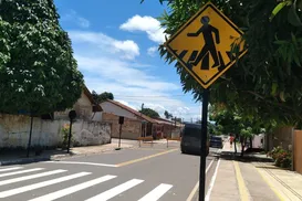 Lauro de Freitas estuda adotar sinalização de trânsito perto de escolas - Imagem