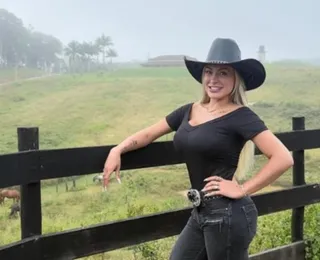 Andressa Urach revela nova ‘skin’ e web reage: “Imola fazendeira”