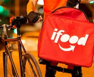 Entregadores do iFood receberão aumento de R$ 1 na taxa de entrega