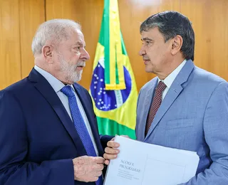 "Esculhambação", dispara ministro sobre Bolsa Família de Bolsonaro