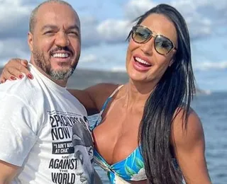 Gracyanne Barbosa curte show de Belo e chama atenção da web