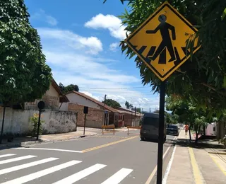 Lauro de Freitas estuda adotar sinalização de trânsito perto de escolas
