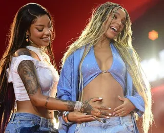 Ludmilla e Brunna Gonçalves mostram rosto da filha pela 1ª vez