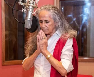 Maria Bethânia faz apelo após enchentes em Santo Amaro: “A natureza grita”
