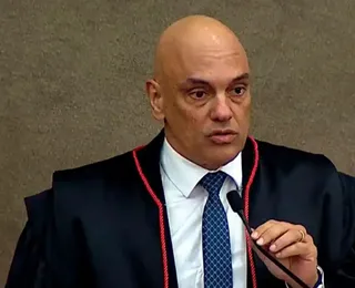 Moraes determina suspensão de passaporte de Collor