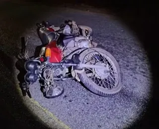 Motociclista de 60 anos morre em colisão com carreta na Bahia