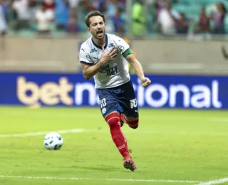 No estilo Raudinei, Bahia vence o Ceará com gol no final do jogo