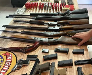 PF prende foragido por homicídio e apreende arsenal no oeste da Bahia