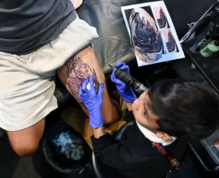 Prodígio: tatuador de nove anos faz sucesso na Tailândia