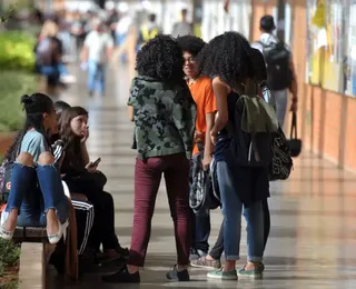 Programa que oferta bolsas de estudo a negros tem inscrição prorrogada