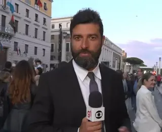 Repórter da Globo leva invertida ao vivo durante programa