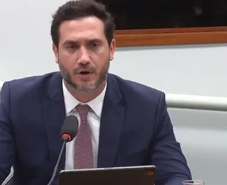 Sem emprego, ex-diretor da Americanas abre boteco na Rocinha