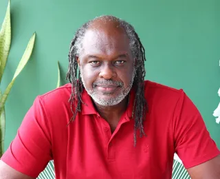 Silvio Humberto lança livro: "Um Retrato Fiel da Bahia"