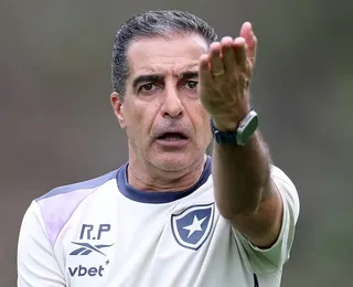 Torcida do Botafogo picha muro e pede saída de Renato Paiva, ex-Bahia