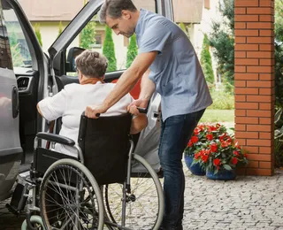 Uber lança versão para facilitar o acesso de idosos