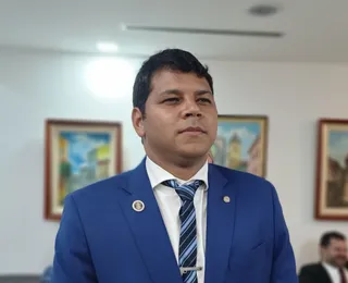 "Vítima de perseguição", diz deputado sobre Eduardo Bolsonaro