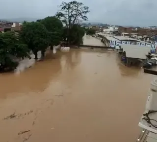 Em Santo Amaro, a tempestade passa, mas mal maior é o chumbo - Imagem