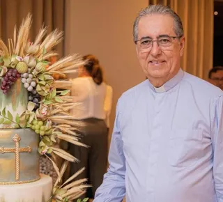 Padre Luís Simões celebra aniversário com fé e devoção em Salvador - Imagem