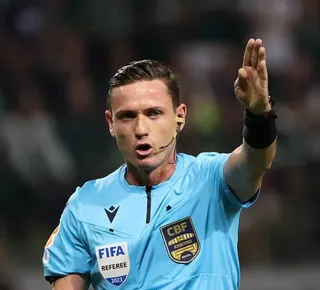 Polêmico, árbitro Ramon Abatti Abel vai apitar o Ba-Vi deste domingo - Imagem